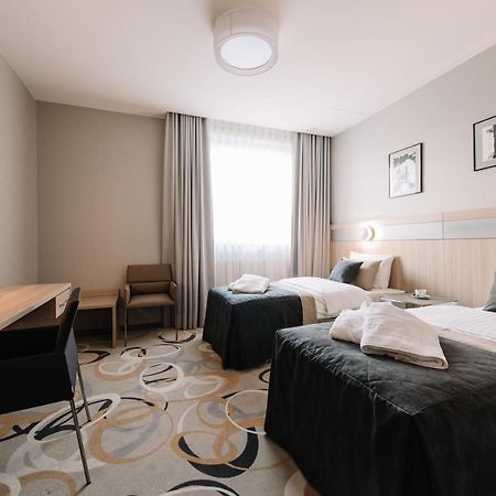 Krowodrza Centrum Konferencyjno - Hotelowe Краков Экстерьер фото
