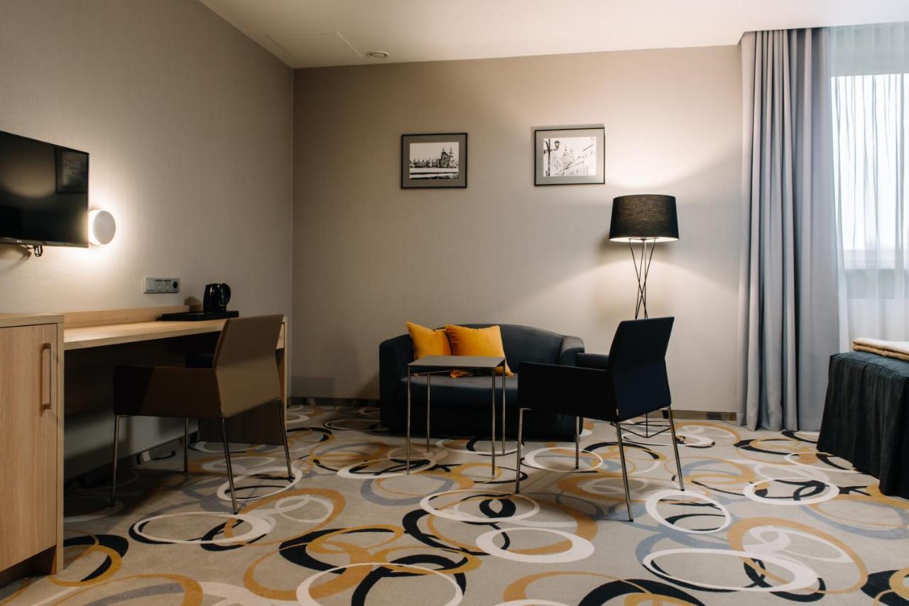 Krowodrza Centrum Konferencyjno - Hotelowe Краков Экстерьер фото